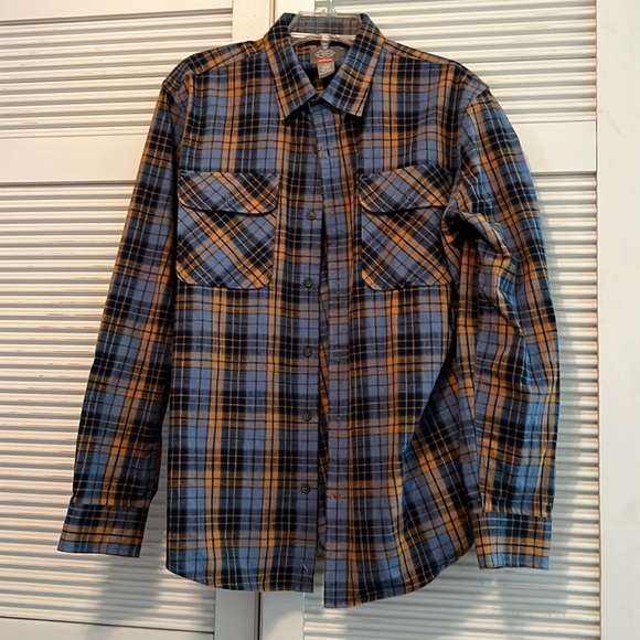 St. John's Bay Other - ST JOHN’S BAY Outdoor Flannel Shirt